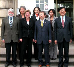 Back in the middle: Mrs. Tansho, JSPS
In front: Prof. Erker, President of Munester Univ., Vice-president of Nagoya Univ., Prof. Tatsumi